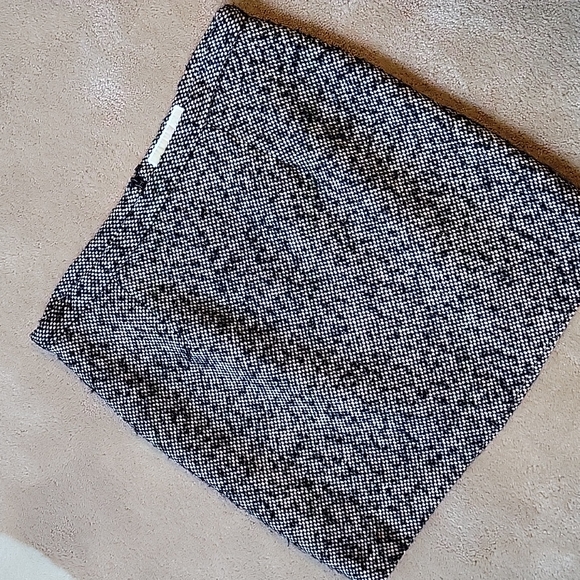 Michael Kors Wool Pencil Skirt Size 8P - Picture 7 of 9